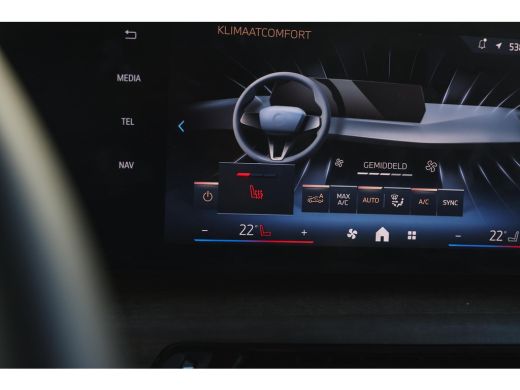 BMW 2 Serie 218i Luxury Line Automaat / Achteruitrijcamera / Comfort Access / Adaptieve LED / Stoelverwarming ActivLease financial lease