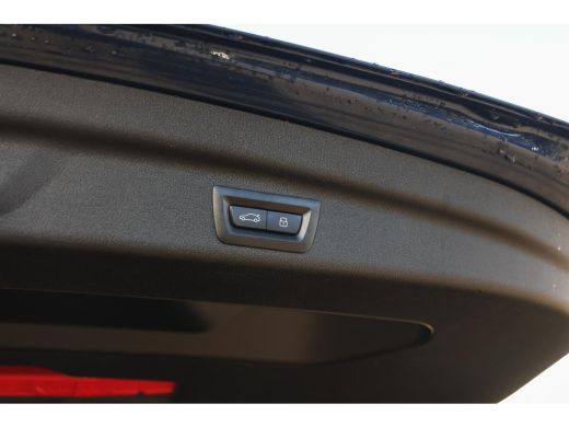 BMW 2 Serie 218i Luxury Line Automaat / Achteruitrijcamera / Comfort Access / Adaptieve LED / Stoelverwarming ActivLease financial lease