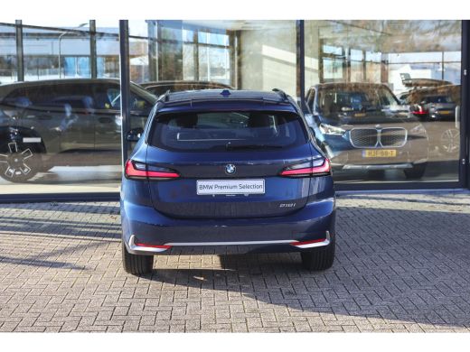 BMW 2 Serie 218i Luxury Line Automaat / Achteruitrijcamera / Comfort Access / Adaptieve LED / Stoelverwarming ActivLease financial lease