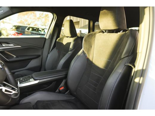 BMW iX1 xDrive30 M Sport / Sportstoelen / Achteruitrijcamera / M Adaptief onderstel / Stoelverwarming ActivLease financial lease