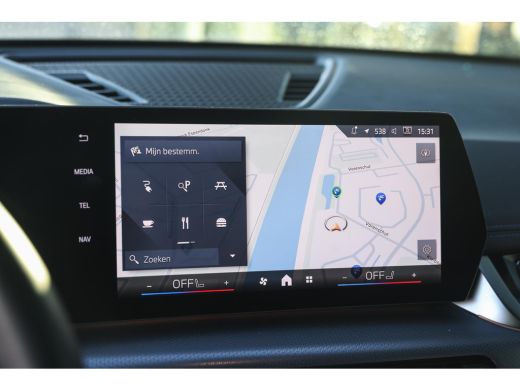 BMW iX1 xDrive30 M Sport / Sportstoelen / Achteruitrijcamera / M Adaptief onderstel / Stoelverwarming ActivLease financial lease