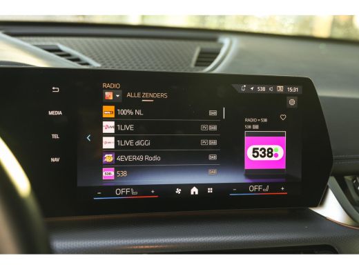 BMW iX1 xDrive30 M Sport / Sportstoelen / Achteruitrijcamera / M Adaptief onderstel / Stoelverwarming ActivLease financial lease