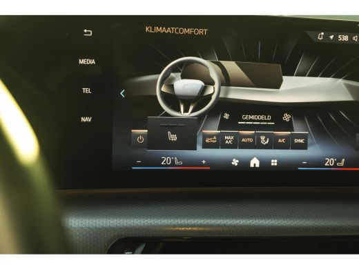 BMW iX1 xDrive30 M Sport / Sportstoelen / Achteruitrijcamera / M Adaptief onderstel / Stoelverwarming ActivLease financial lease