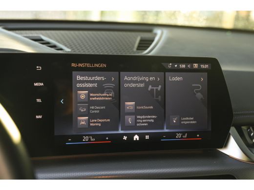 BMW iX1 xDrive30 M Sport / Sportstoelen / Achteruitrijcamera / M Adaptief onderstel / Stoelverwarming ActivLease financial lease