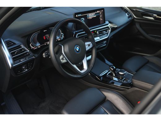 BMW X3 xDrive30e High Executive Automaat / Trekhaak / Sportstoelen / Adaptieve LED / Parking Assistant P... ActivLease financial lease