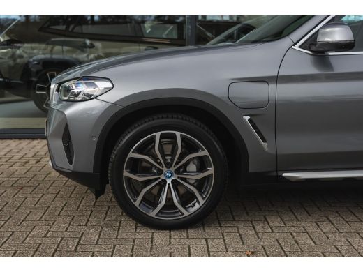 BMW X3 xDrive30e High Executive Automaat / Trekhaak / Sportstoelen / Adaptieve LED / Parking Assistant P... ActivLease financial lease