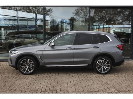BMW X3 xDrive30e High Executive Automaat / Trekhaak / Sportstoelen / Adaptieve LED / Parking Assistant P... ActivLease financial lease