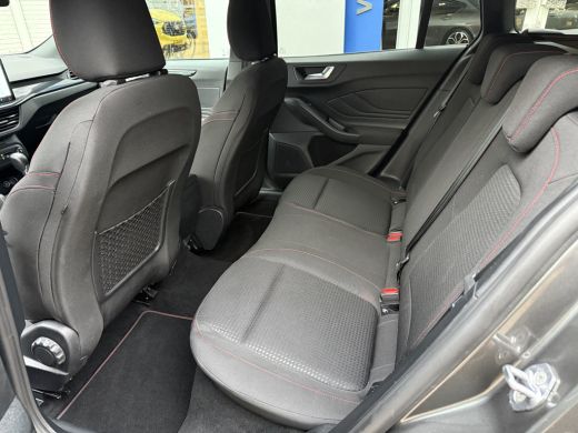 Ford Focus 1.0 EcoBoost Hybrid ST Line Automaat 155pk | Wegklapbare Trekhaak | Winter pack | Driver Assitanc... ActivLease financial lease