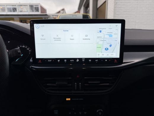 Ford Focus 1.0 EcoBoost Hybrid ST Line Automaat 155pk | Wegklapbare Trekhaak | Winter pack | Driver Assitanc... ActivLease financial lease