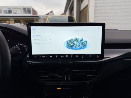 Ford Focus 1.0 EcoBoost Hybrid ST Line Automaat 155pk | Wegklapbare Trekhaak | Winter pack | Driver Assitanc... ActivLease financial lease