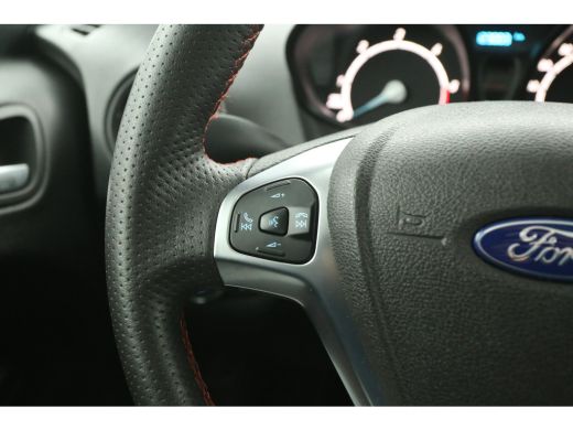 Ford Transit Courier 1.5 TDCI Sport 100PK 6-bak | 2xSchuifdeur | Airco | Camera | Carplay | Striping | Stoelverw. ActivLease financial lease