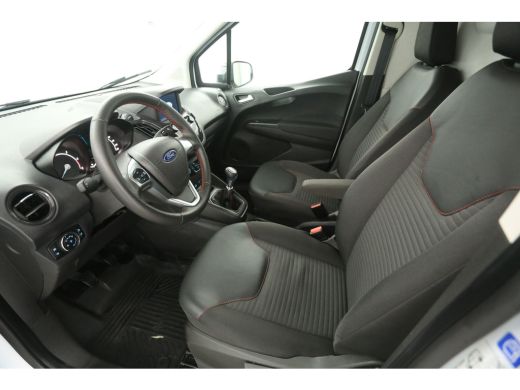 Ford Transit Courier 1.5 TDCI Sport 100PK 6-bak | 2xSchuifdeur | Airco | Camera | Carplay | Striping | Stoelverw. ActivLease financial lease