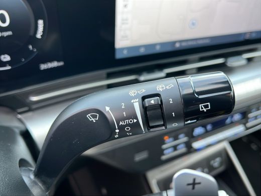 Hyundai Kona 1.6 GDI 141pk HEV Premium Sky | Premium audio | 360 camera | Schuif-kanteldak | Bestuurdersstoel ... ActivLease financial lease