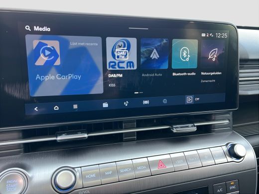 Hyundai Kona 1.6 GDI 141pk HEV Premium Sky | Premium audio | 360 camera | Schuif-kanteldak | Bestuurdersstoel ... ActivLease financial lease