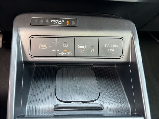 Hyundai Kona 1.6 GDI 141pk HEV Premium Sky | Premium audio | 360 camera | Schuif-kanteldak | Bestuurdersstoel ... ActivLease financial lease