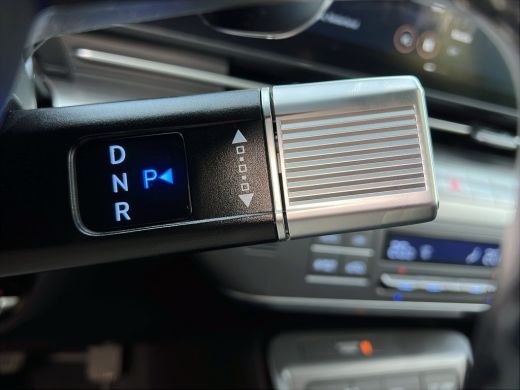 Hyundai Kona 1.6 GDI 141pk HEV Premium Sky | Premium audio | 360 camera | Schuif-kanteldak | Bestuurdersstoel ... ActivLease financial lease