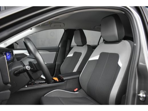 Opel Astra Sports Tourer 1.6 Turbo Plug-In Hybrid 180pk | Afn. Trekhaak | Navigatie by App | Climate Control... ActivLease financial lease