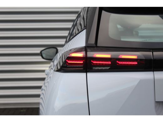 Peugeot 2008 1.2 HYBRID 136PK ACTIVE AUTOMAAT / NAVI / CLIMA / LED / PDC / CRUISECONTROL / 1E EIGENAAR / NIEUW... ActivLease financial lease