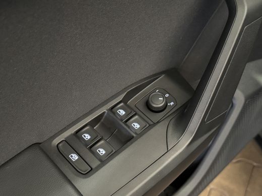 Seat Leon Sportstourer 1.0 TSI Reference Climate | Cruise | Apple Carplay/Android Auto | | Achterbank in de... ActivLease financial lease