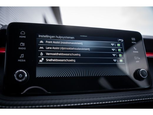 Skoda Fabia 1.0 TSI DSG Monte Carlo | Achteruitrijcamera | Afwijkende dakkleur | Airco (automatisch) ActivLease financial lease