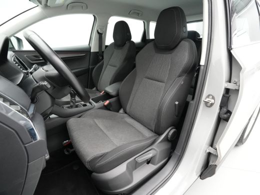 Skoda Karoq 1.0 TSI 115pk Business Edition Plus Navigatie Stoelverwarming Camera Clima Carplay 42 ActivLease financial lease