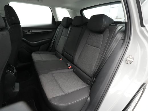 Skoda Karoq 1.0 TSI 115pk Business Edition Plus Navigatie Stoelverwarming Camera Clima Carplay 42 ActivLease financial lease