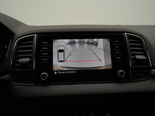 Skoda Karoq 1.0 TSI 115pk Business Edition Plus Navigatie Stoelverwarming Camera Clima Carplay 42 ActivLease financial lease