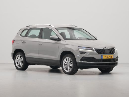 Skoda Karoq 1.0 TSI 115pk Business Edition Plus Navigatie Stoelverwarming Camera Clima Carplay 42 ActivLease financial lease