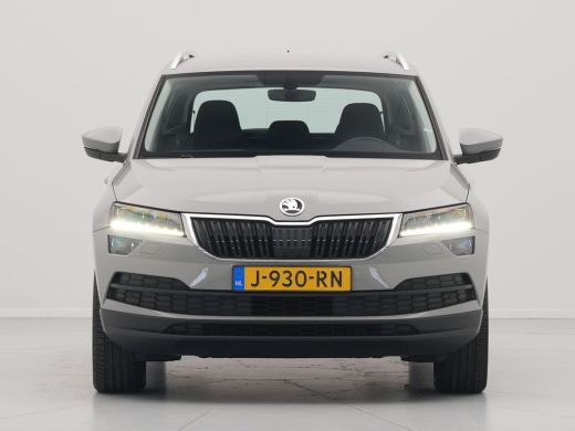 Skoda Karoq 1.0 TSI 115pk Business Edition Plus Navigatie Stoelverwarming Camera Clima Carplay 42 ActivLease financial lease