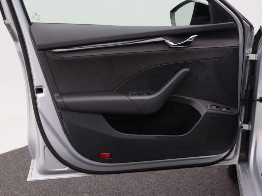 Skoda Octavia Combi 1.4 TSi 245 Pk Automaat RS iV PHEV Business | Adaptive Cruise | CarPlay | Navigatie | Panor... ActivLease financial lease