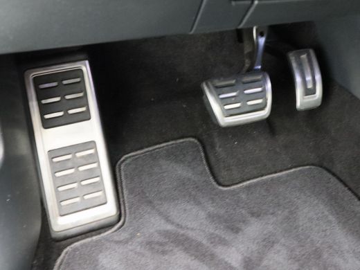 Skoda Octavia Combi 1.4 TSi 245 Pk Automaat RS iV PHEV Business | Adaptive Cruise | CarPlay | Navigatie | Panor... ActivLease financial lease