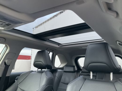 Toyota RAV4 2.5 Hybrid AWD Executive Premium Pack Pano.dak Leer 4x4 DAB ActivLease financial lease