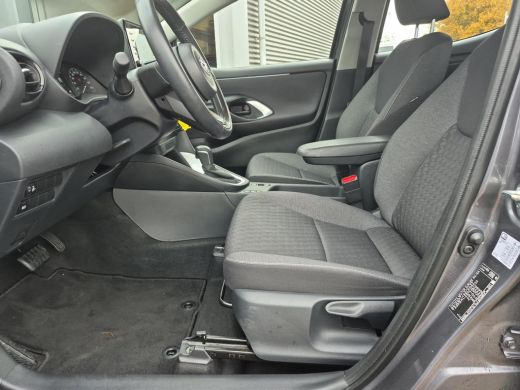 Toyota Yaris 1.5 Hybrid Active **NAVIGATIE/ PARKEERCAMERA/ GARANTIE** ActivLease financial lease