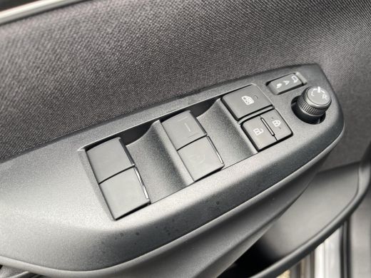 Toyota Yaris Cross 1.5 Hybrid 130 Dynamic comfort pack ActivLease financial lease