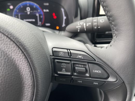 Toyota Yaris Cross 1.5 Hybrid 130 Dynamic comfort pack ActivLease financial lease