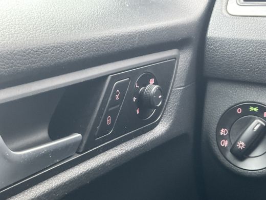 Volkswagen Caddy 7-Pers 1.4 TSI 131pk Aut7 Airco Navi Cruise 7 Persoons 2x Schuifdeur 7P. ActivLease financial lease