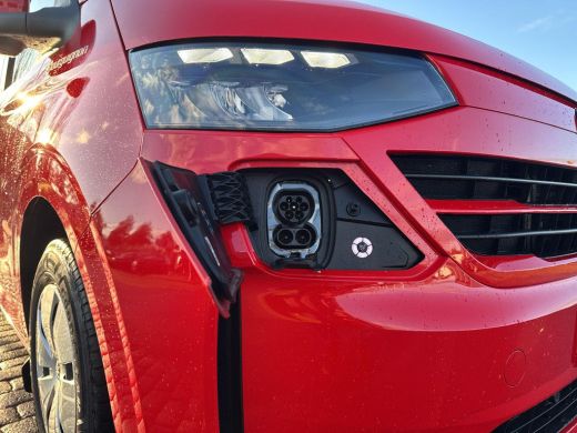 Volkswagen e-Transporter 32 L1H1 Life 64 kWh | 2x Schuifdeur | 218PK | Trekhaak | LED | VOL! | ActivLease financial lease