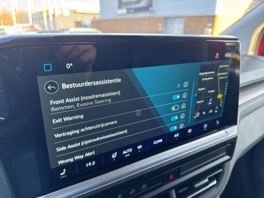 Volkswagen e-Transporter 32 L1H1 Life 64 kWh | 2x Schuifdeur | 218PK | Trekhaak | LED | VOL! | ActivLease financial lease