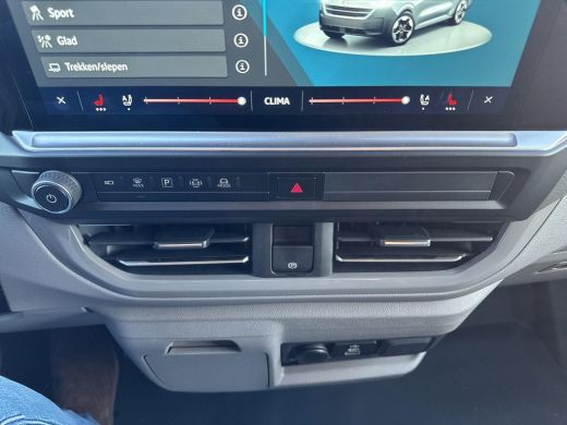 Volkswagen e-Transporter 32 L1H1 Life 64 kWh | 2x Schuifdeur | 218PK | Trekhaak | LED | VOL! | ActivLease financial lease