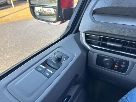 Volkswagen e-Transporter 32 L1H1 Life 64 kWh | 2x Schuifdeur | 218PK | Trekhaak | LED | VOL! | ActivLease financial lease