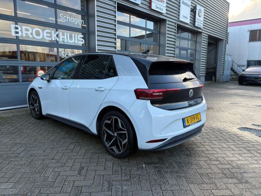 Volkswagen ID.3 First Plus 58 kWh 204 pk | Achteruitrijcamera | Navigatie | Cruise control adaptief | ActivLease financial lease