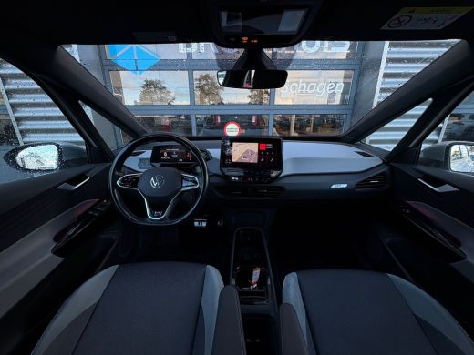 Volkswagen ID.3 First Plus 58 kWh 204 pk | Achteruitrijcamera | Navigatie | Cruise control adaptief | ActivLease financial lease