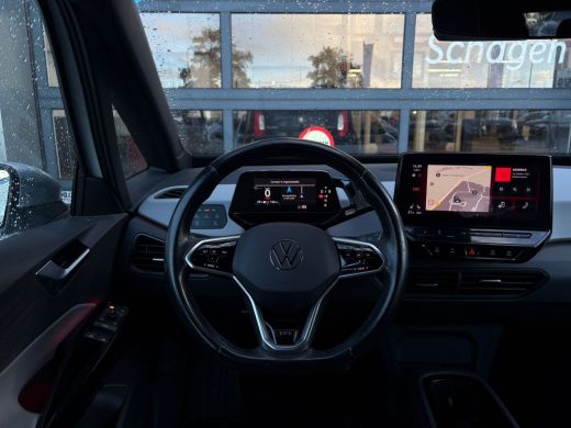 Volkswagen ID.3 First Plus 58 kWh 204 pk | Achteruitrijcamera | Navigatie | Cruise control adaptief | ActivLease financial lease