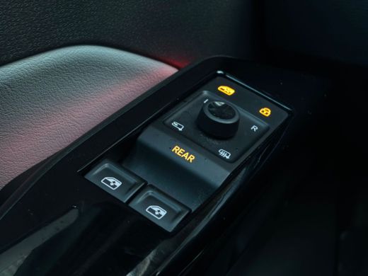 Volkswagen ID.3 First Plus 58 kWh 204 pk | Achteruitrijcamera | Navigatie | Cruise control adaptief | ActivLease financial lease