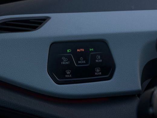 Volkswagen ID.3 First Plus 58 kWh 204 pk | Achteruitrijcamera | Navigatie | Cruise control adaptief | ActivLease financial lease