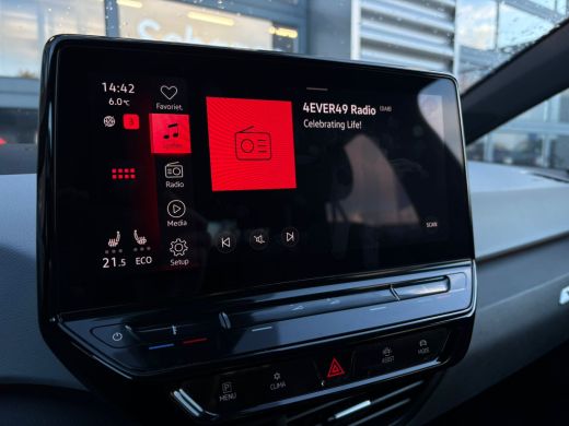 Volkswagen ID.3 First Plus 58 kWh 204 pk | Achteruitrijcamera | Navigatie | Cruise control adaptief | ActivLease financial lease