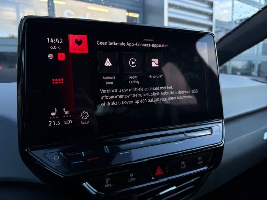 Volkswagen ID.3 First Plus 58 kWh 204 pk | Achteruitrijcamera | Navigatie | Cruise control adaptief | ActivLease financial lease