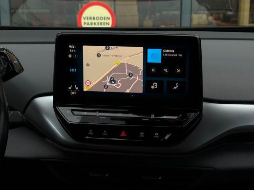 Volkswagen ID.4 First 77 kWh 204 pk | Wegklapbare Trekhaak | Achteruitrijcamera | Apple carplay | ActivLease financial lease