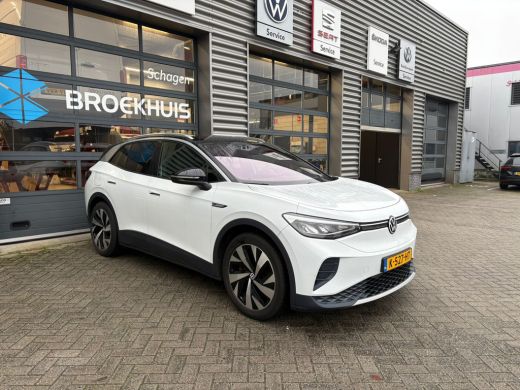 Volkswagen ID.4 First 77 kWh 204 pk | Wegklapbare Trekhaak | Achteruitrijcamera | Apple carplay | ActivLease financial lease