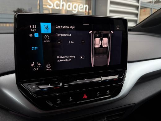 Volkswagen ID.4 First 77 kWh 204 pk | Wegklapbare Trekhaak | Achteruitrijcamera | Apple carplay | ActivLease financial lease